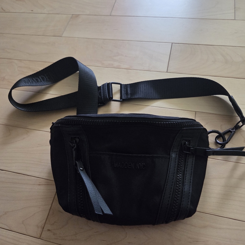 Madden NYC Black Nylon Fanny Pack Belt Bag Crossbody Adjustable Strap